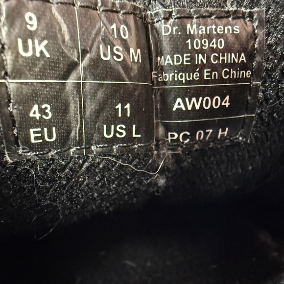 Shoes - Picture 8 of 9